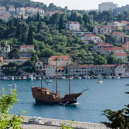 Lami Πανσιόν 3*